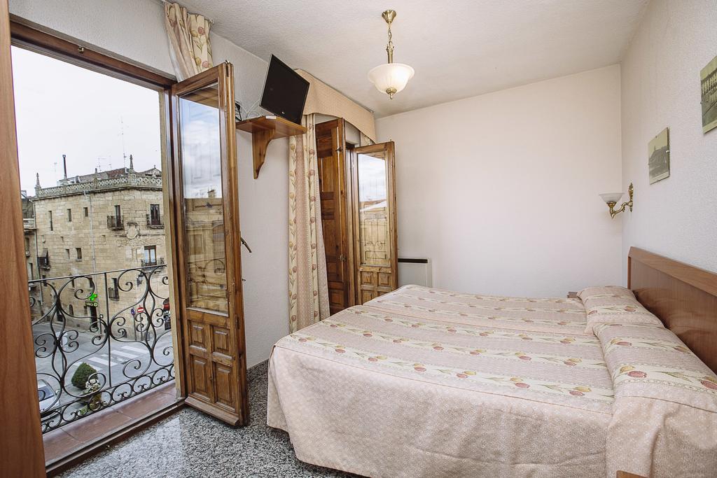 Hostal Plaza Ciudad-Rodrigo Cameră foto