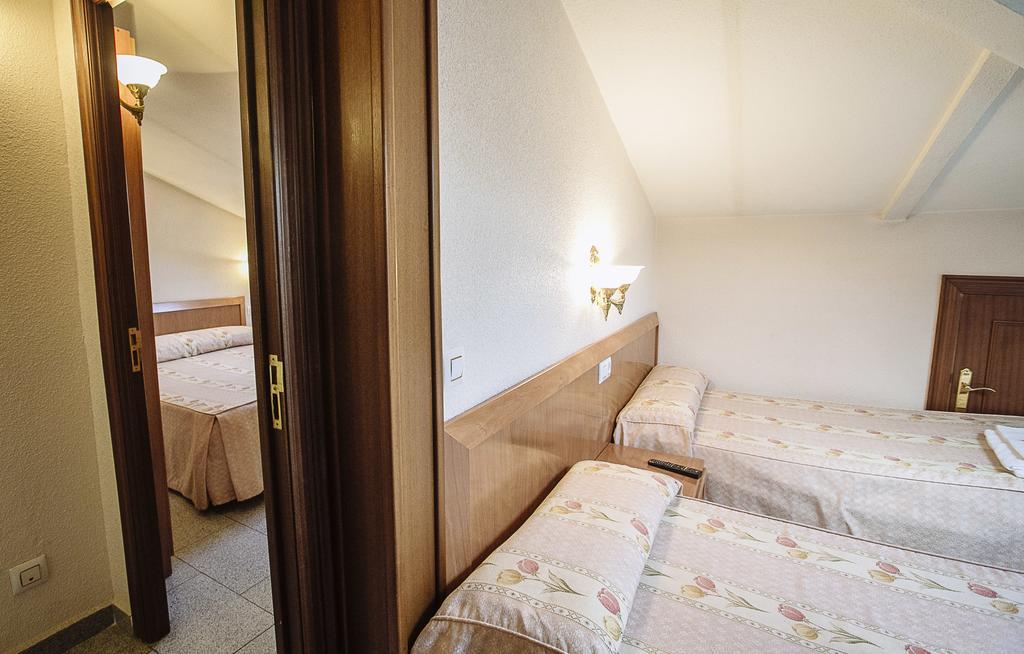 Hostal Plaza Ciudad-Rodrigo Cameră foto